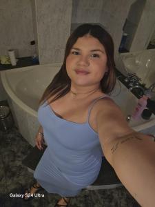 614847643: Chica busca chico en Sevilla