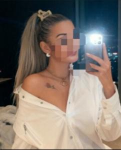 697306713: Chica busca chico en Murcia