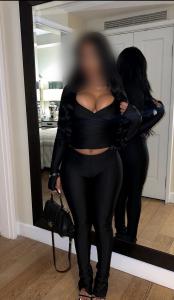 613884795: Chica busca chico en Orense