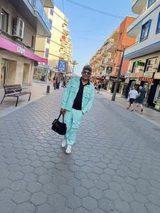 624588659: Chica busca chico en Alicante
