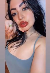 607338255: Chica busca chico en Sevilla
