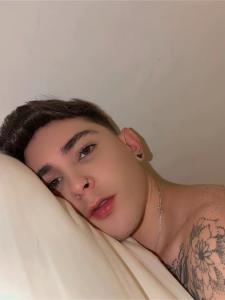 674427379: Chico busca chica en Madrid