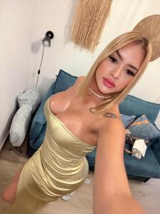 671134267: Chica busca chico en Sevilla
