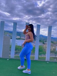 617088123: Chica busca chico en Murcia