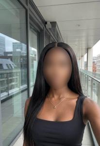 671134267: Chica busca chico en Sevilla