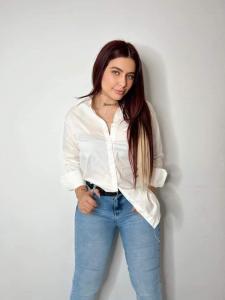 673910533: Chica busca chico en Sevilla