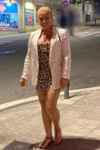 613384601: Chica busca chico en La Coruña