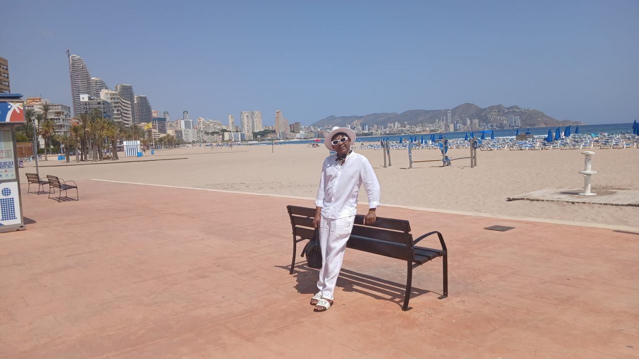 624588659: Chica busca chico en Alicante