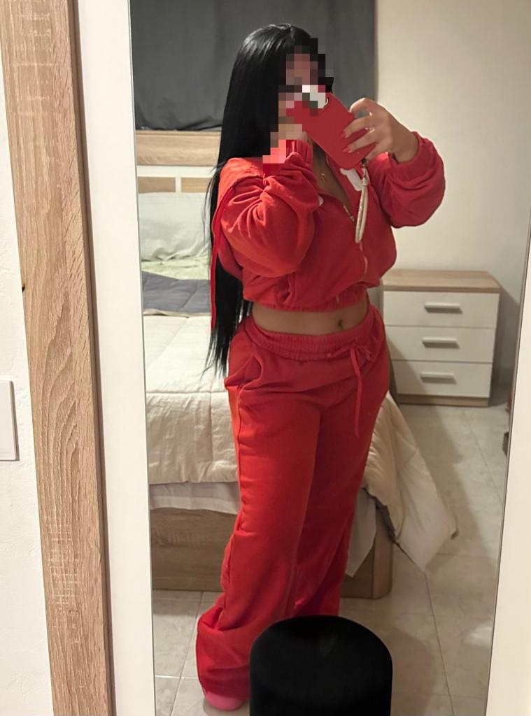 Chica busca chico en Sevilla: Chica busca chico