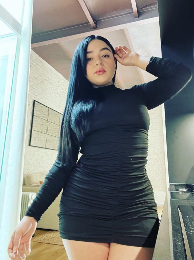 Chica busca chico en Cádiz: 