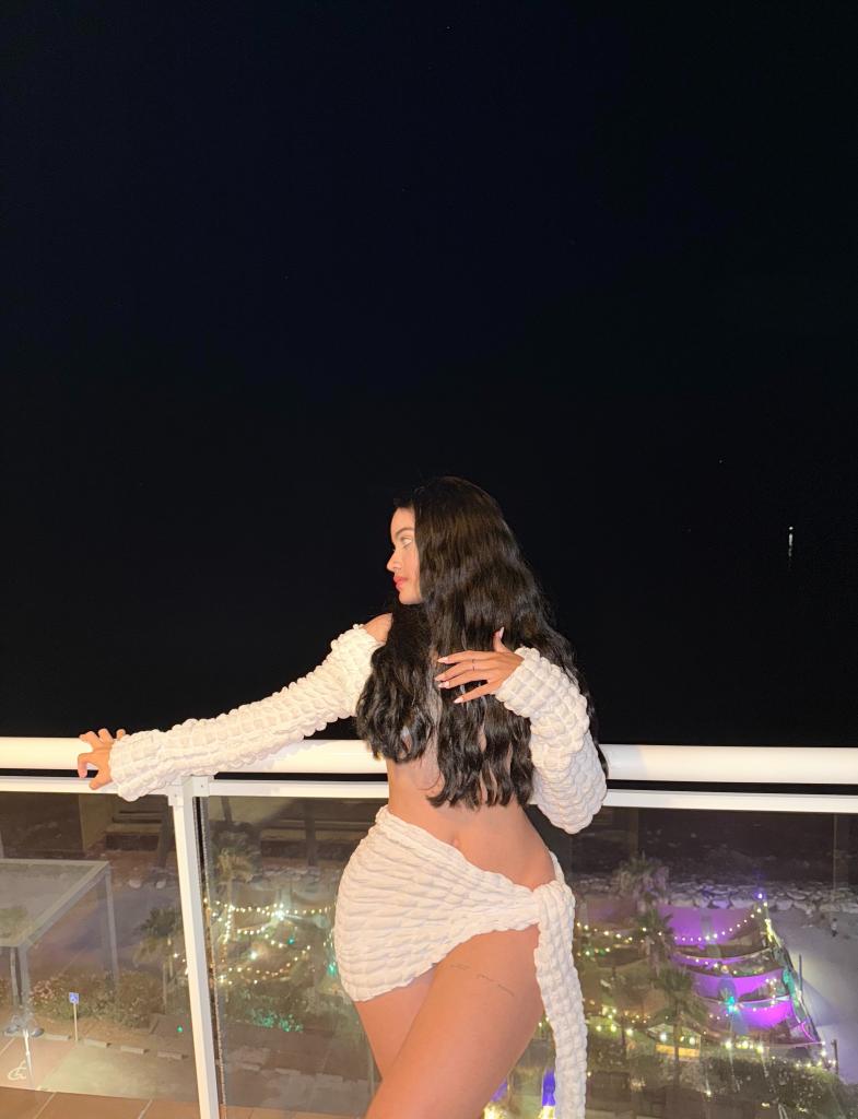 605194743: Chica busca chico en Madrid