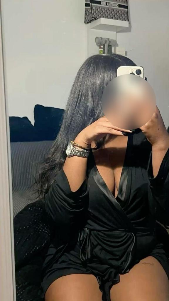 Chica busca chico en Tenerife: 