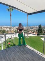 666419468: Chica busca chico en Barcelona