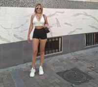 698503881: Chica busca chico en Madrid