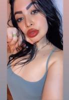 607338255: Chica busca chico en Sevilla