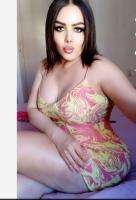 613687594: Chica busca chico en Barcelona