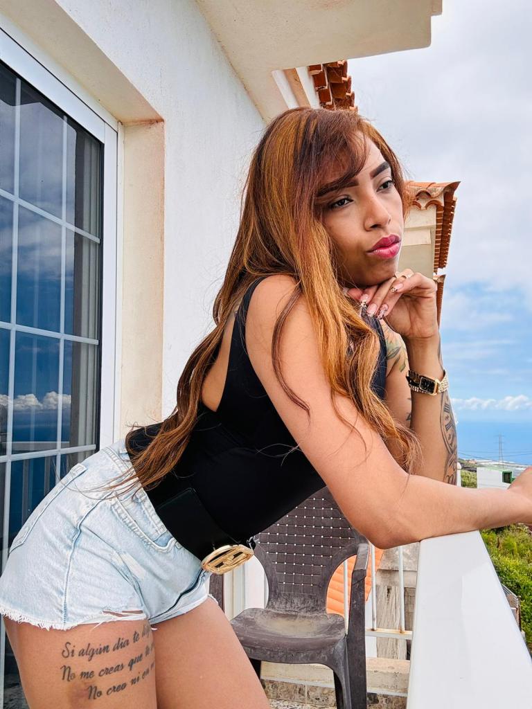Chica busca chico en Tenerife: 