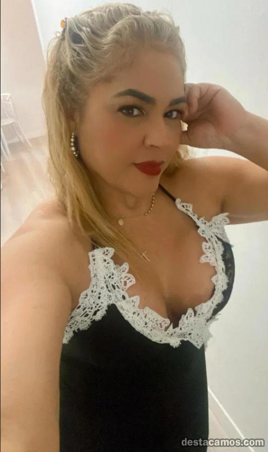 613384601: Chica busca chico en La Coruña