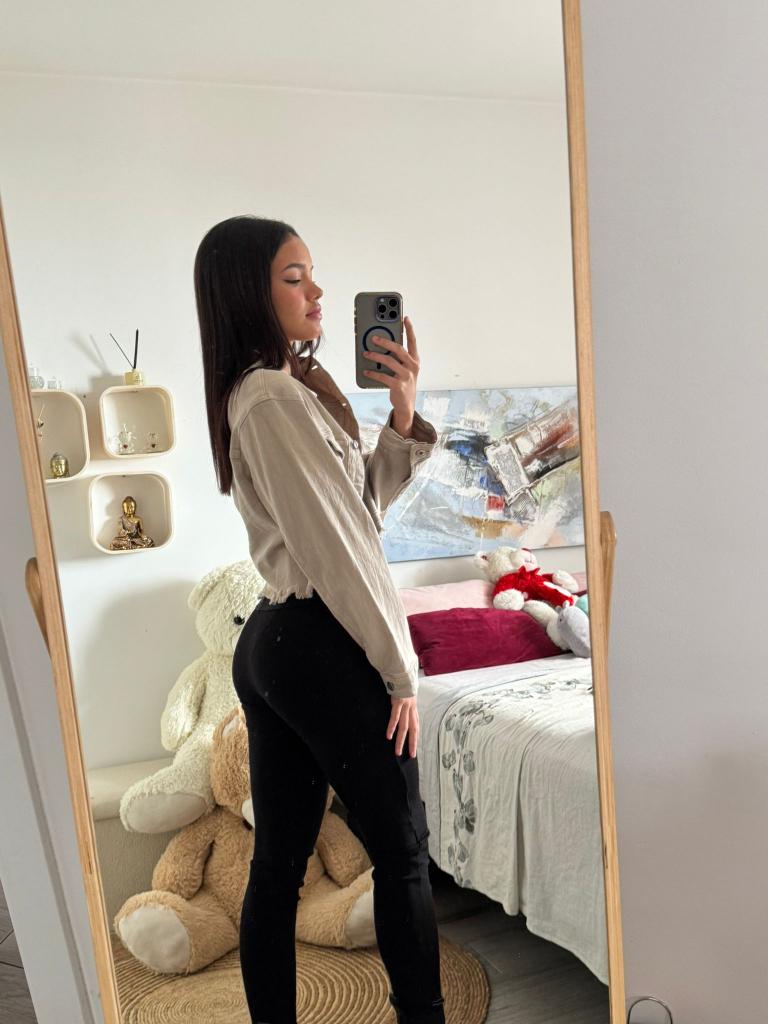 Chica busca chico en Granada: 