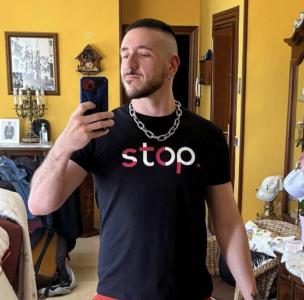 687700074: Chico busca chica en Barcelona