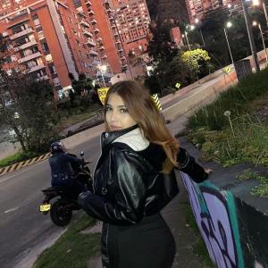 Chica busca chico en Barcelona: 