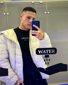 662632064: Chico busca chica en Granada