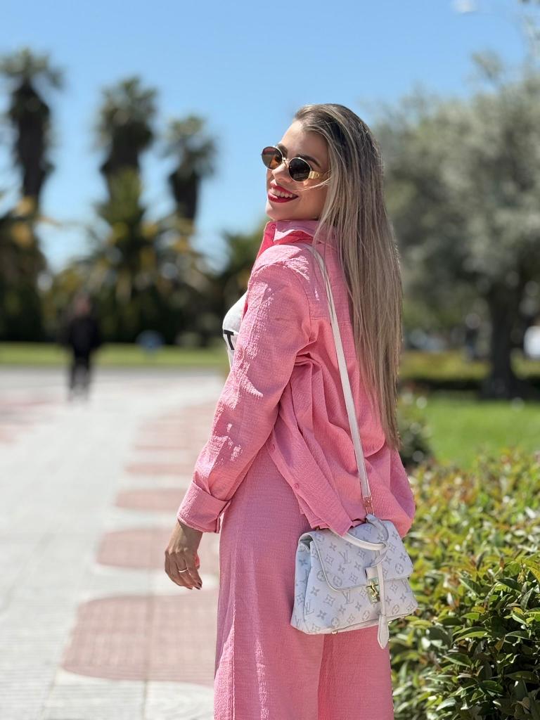 614980305: Chica busca chico en La Coruña