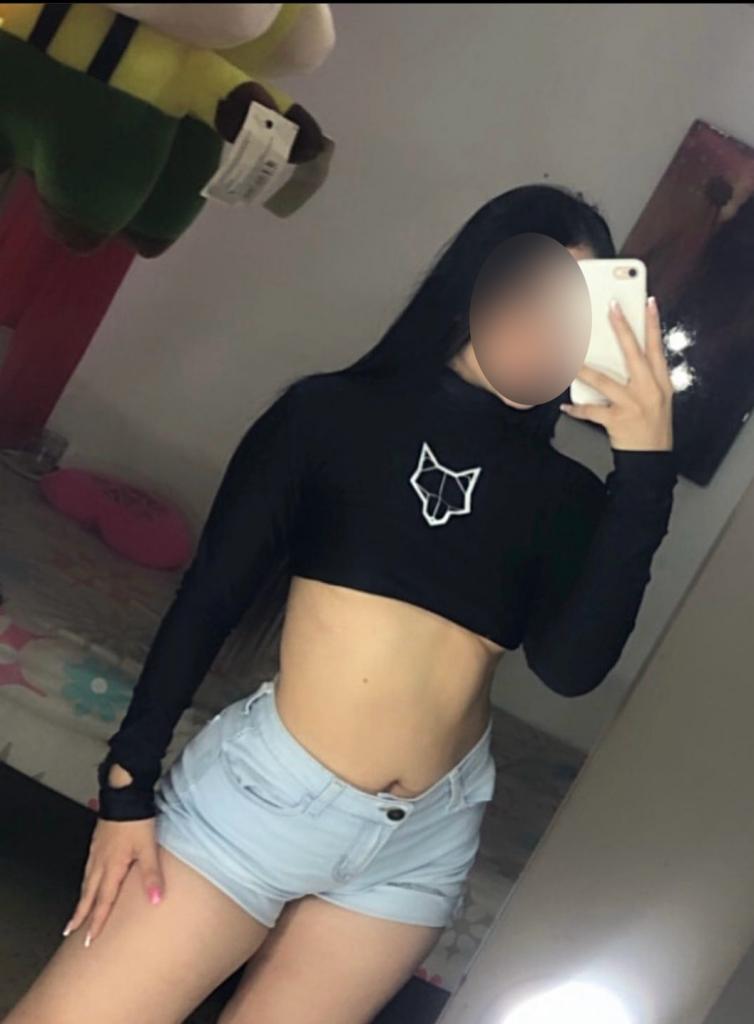 672887145: Chica busca chico en Tenerife