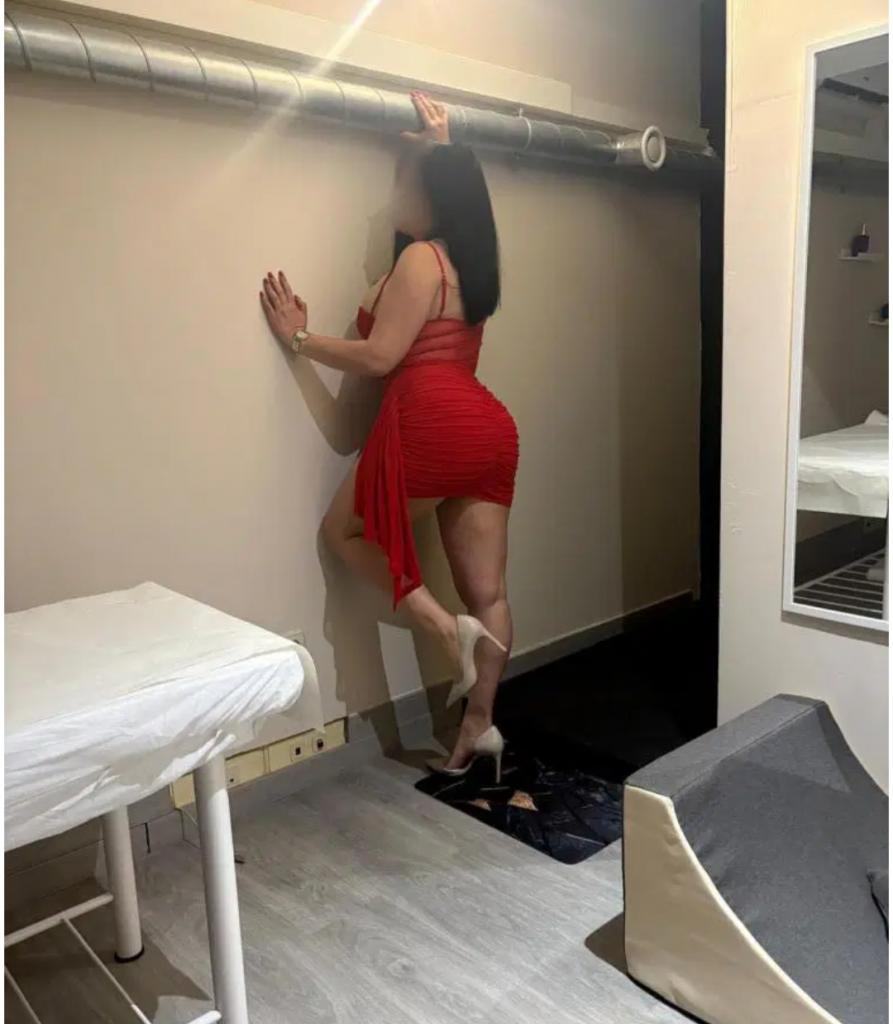 Chica busca chico en Barcelona: 