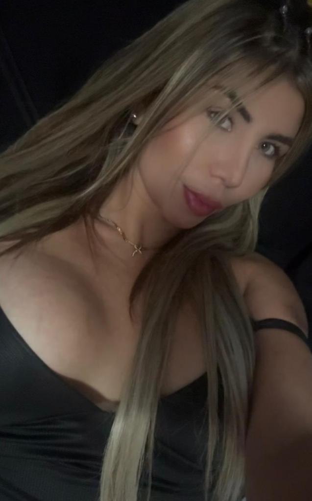 607055459: Chica busca chico en Almería