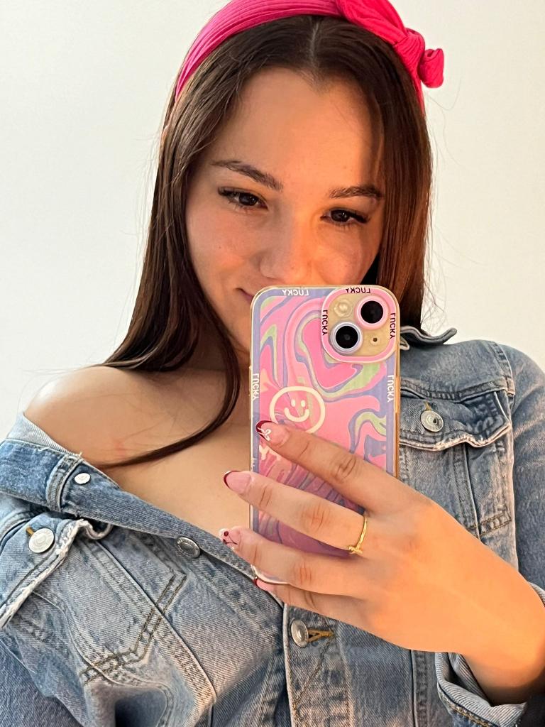 678611267: Chica busca chico en Tarragona