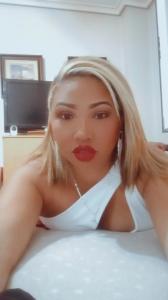 614210813: Chica busca chico en Barcelona