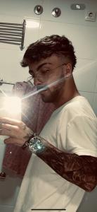 614832332: Chico busca chica en Madrid