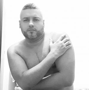 673844336: Chico busca chica en Murcia