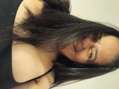 603915615: Chica busca chico en Barcelona