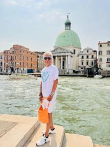 608259318: Chico busca chica en Barcelona