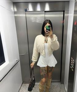 613258680: Transexual en Pontevedra