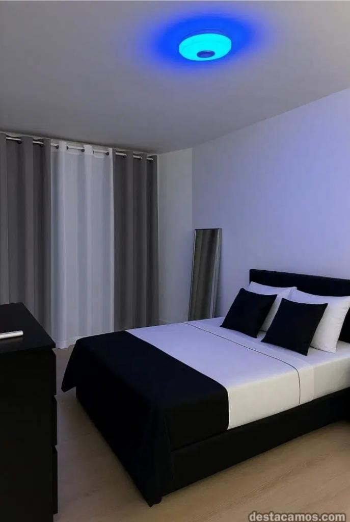 Chica busca chico en Cádiz: 