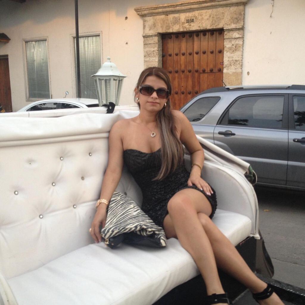 Chica busca chico en Granada: 