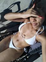 647781551: Chica busca chico en Barcelona