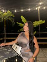 663871155: Chica busca chico en Barcelona