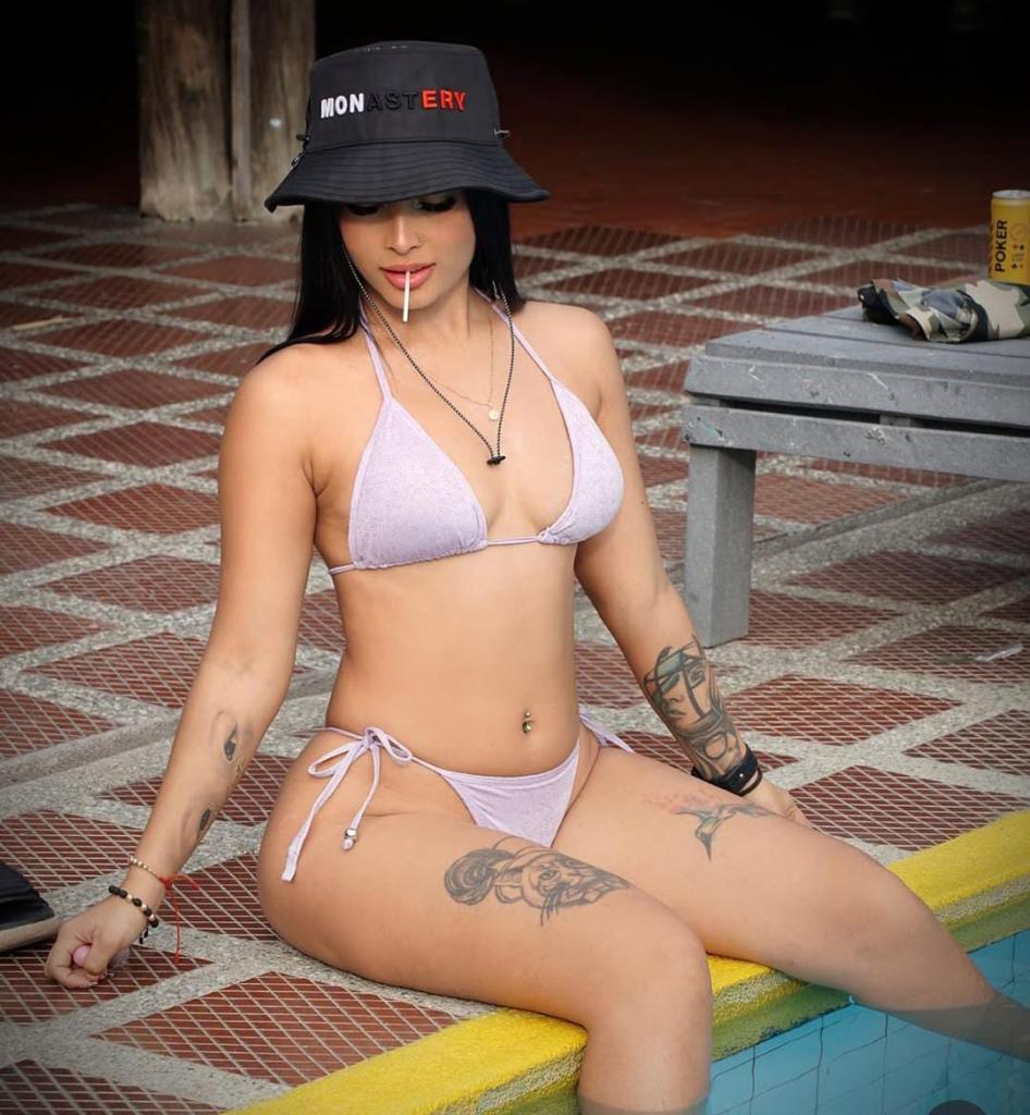 Chica busca chico en Alicante: Chica busca chico