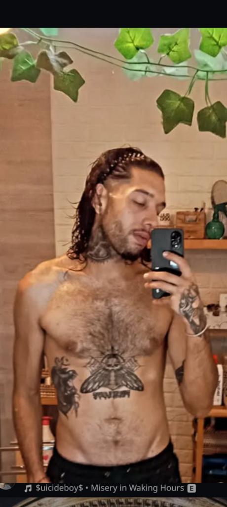 Chico busca chica en Granada: 