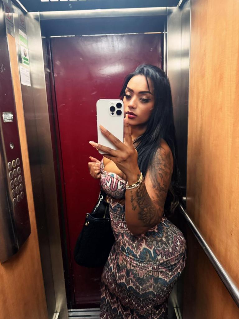 Chica busca chico en Barcelona: 