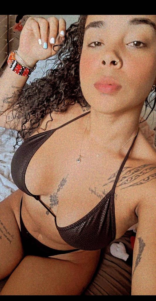 Chica busca chico en Almería: 