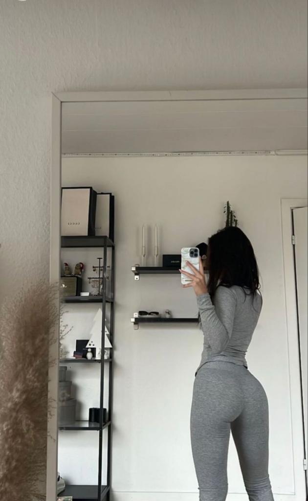 Chica busca chico en Ceuta: 