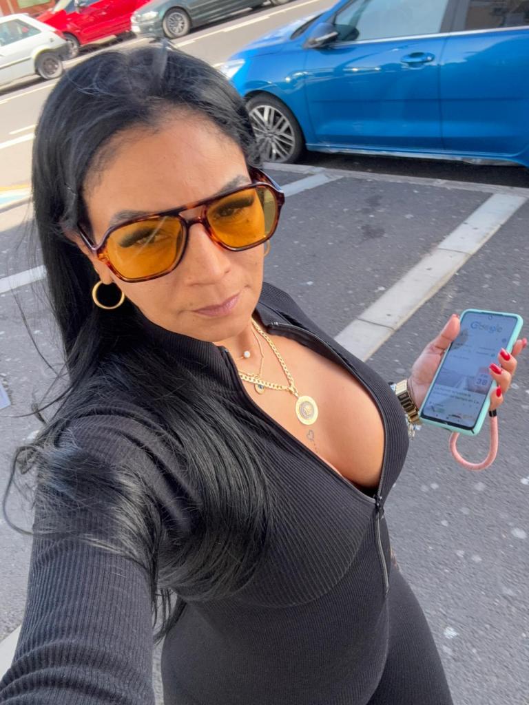 643773073: Chica busca chico en Tenerife