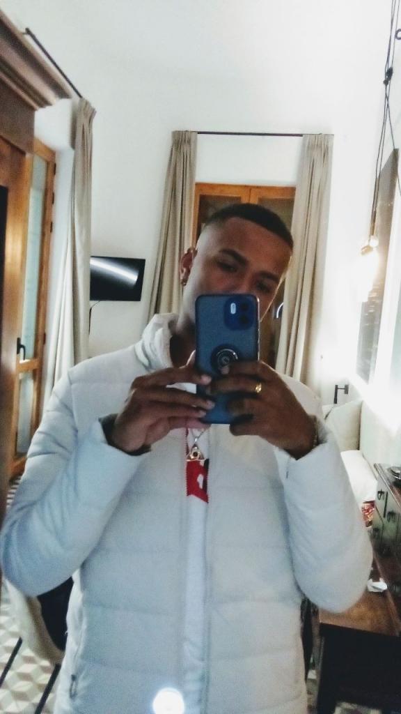 Chico busca chica en Alicante: 