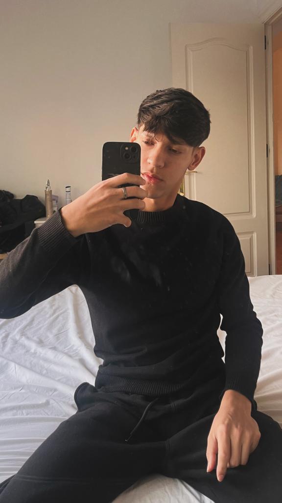 Chico busca chica en Málaga: 