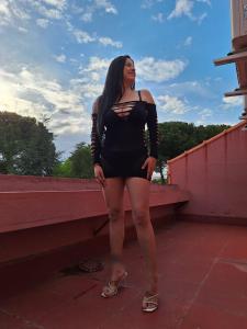 641990193: Chica busca chico en Madrid